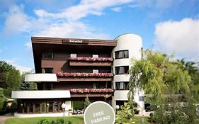 Hotel Garni Römerhof  4*